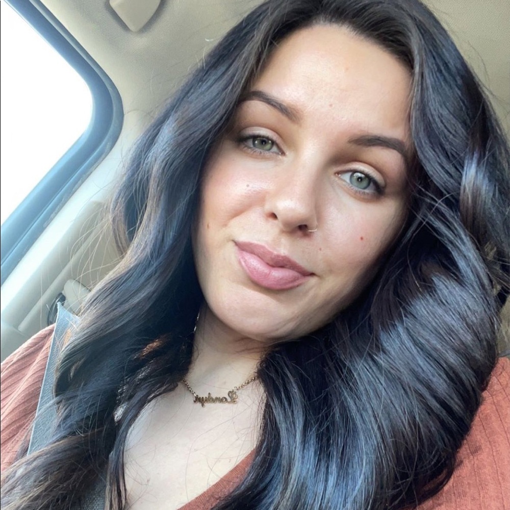 Meet your Posher, Lexcie